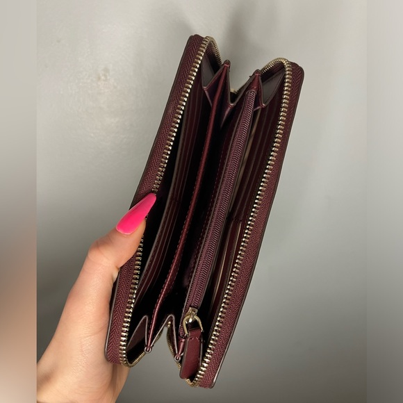 Kate Spade Wallet - Picture 4 of 4